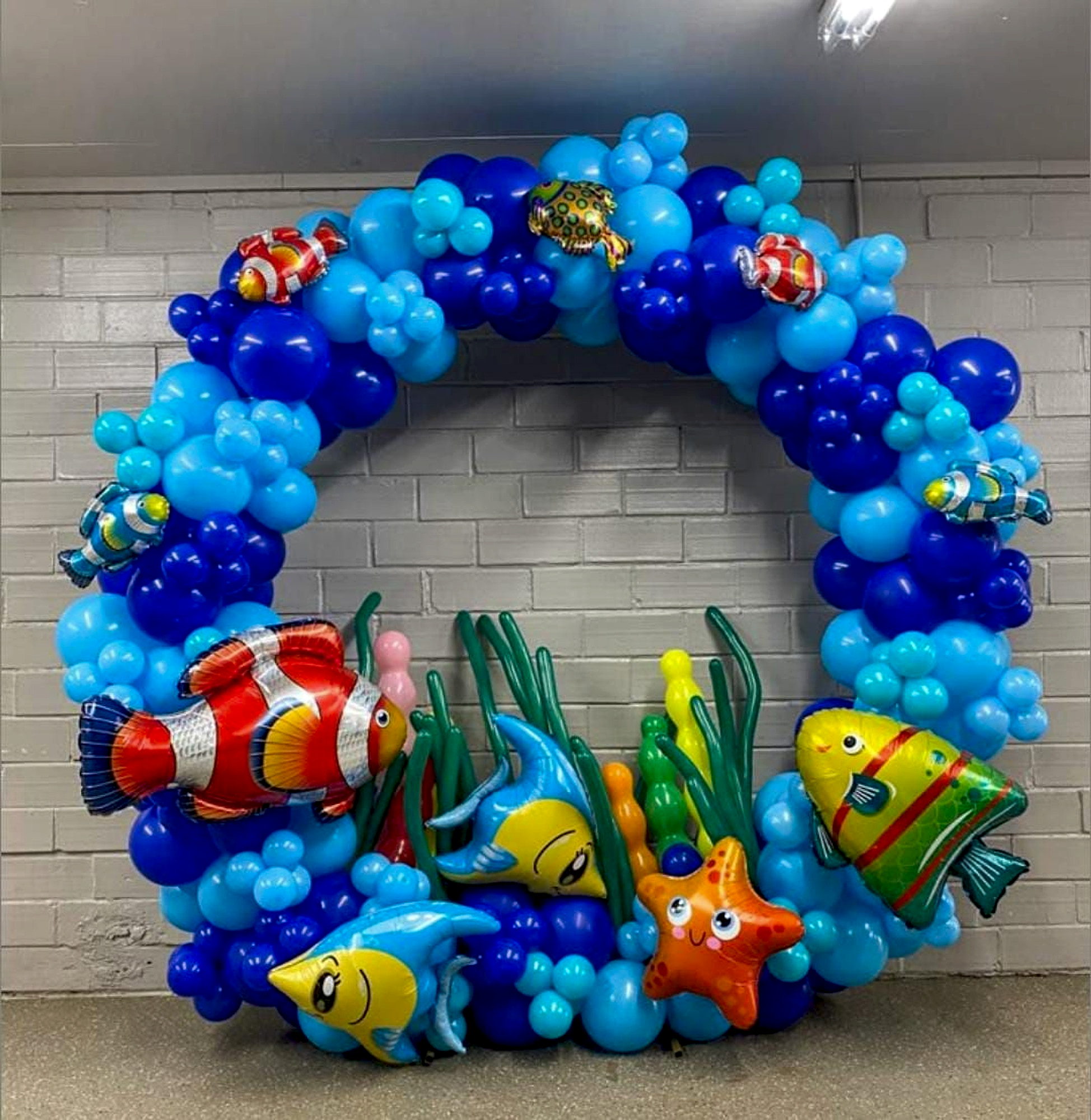 Underwater Blue Kids Birthday Balloon Arch With Cartoon Fish Decor - Kids Birthday Themes by Happy Balloons thumbnail 2